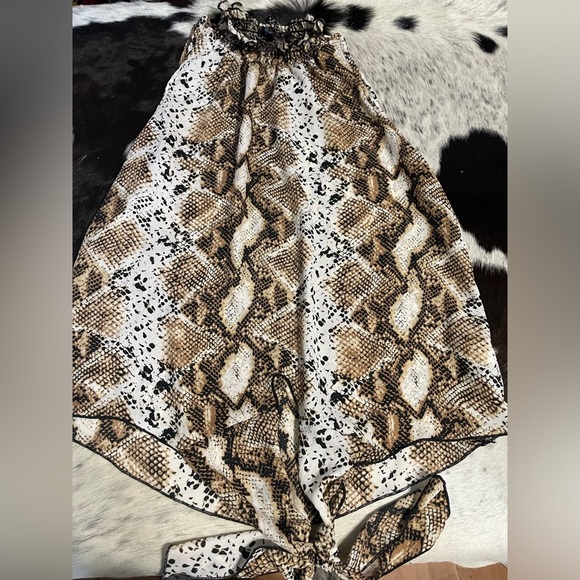 B Famous USA Snake print High Neck Tank Top Size Small - Picture 1 of 6
